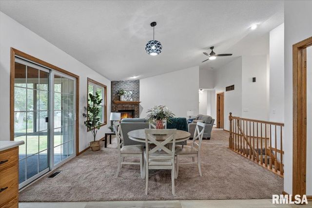 1834 ANDERSON Court, Bettendorf, IA 52722