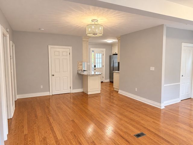 291 Washington St 1, Canton, MA 02021