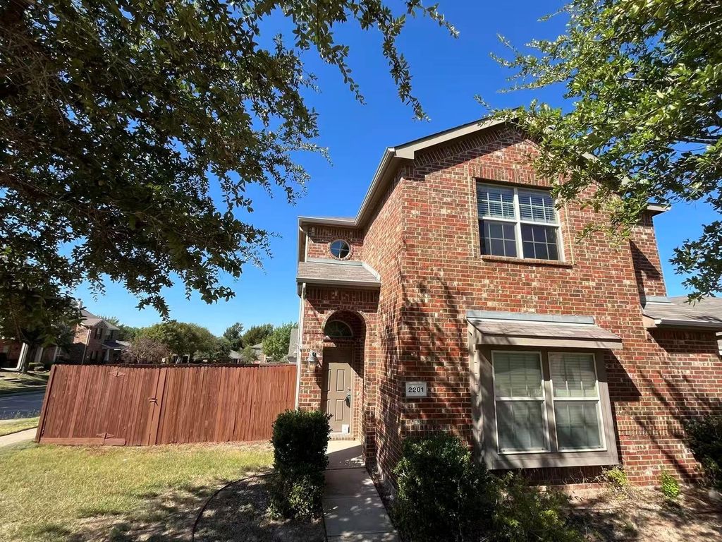 2201 Preston Lane, Mckinney, TX 75071