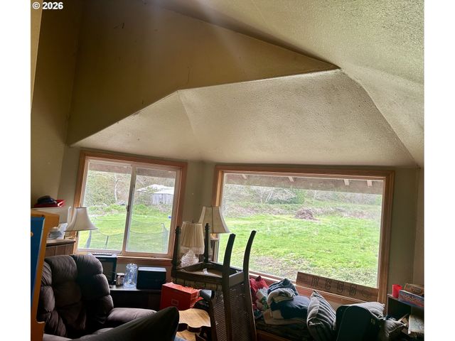 1910 OTTER SLOUGH Rd, Reedsport, OR 97467