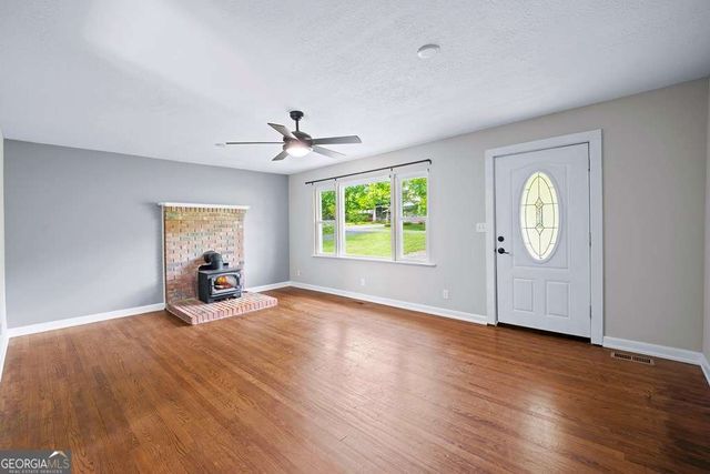1243 Sycamore Street, Young Harris, GA 30582