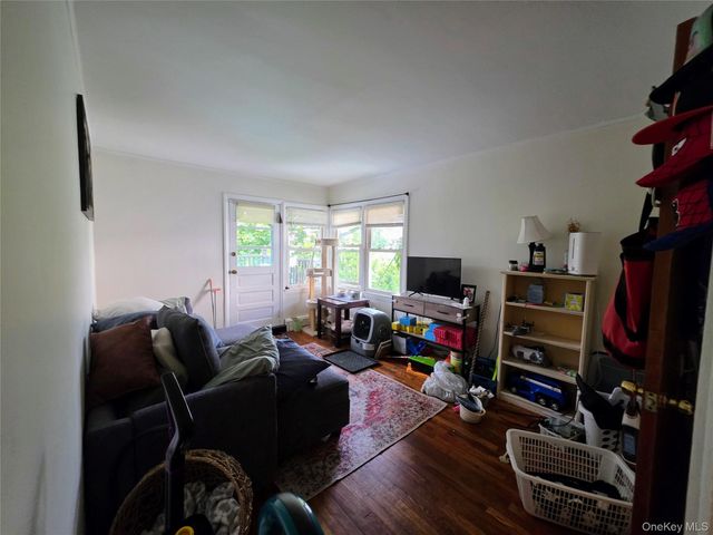 537 E Chester Street, Long Beach, NY 11561