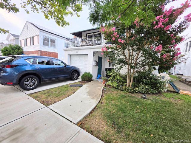 537 E Chester Street, Long Beach, NY 11561