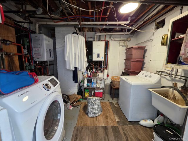 537 E Chester Street, Long Beach, NY 11561