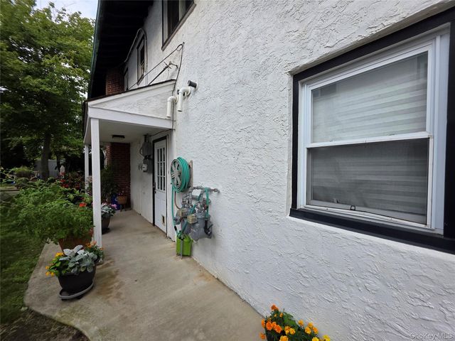 537 E Chester Street, Long Beach, NY 11561
