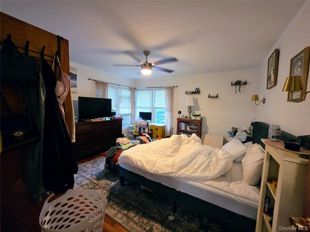537 E Chester Street, Long Beach, NY 11561