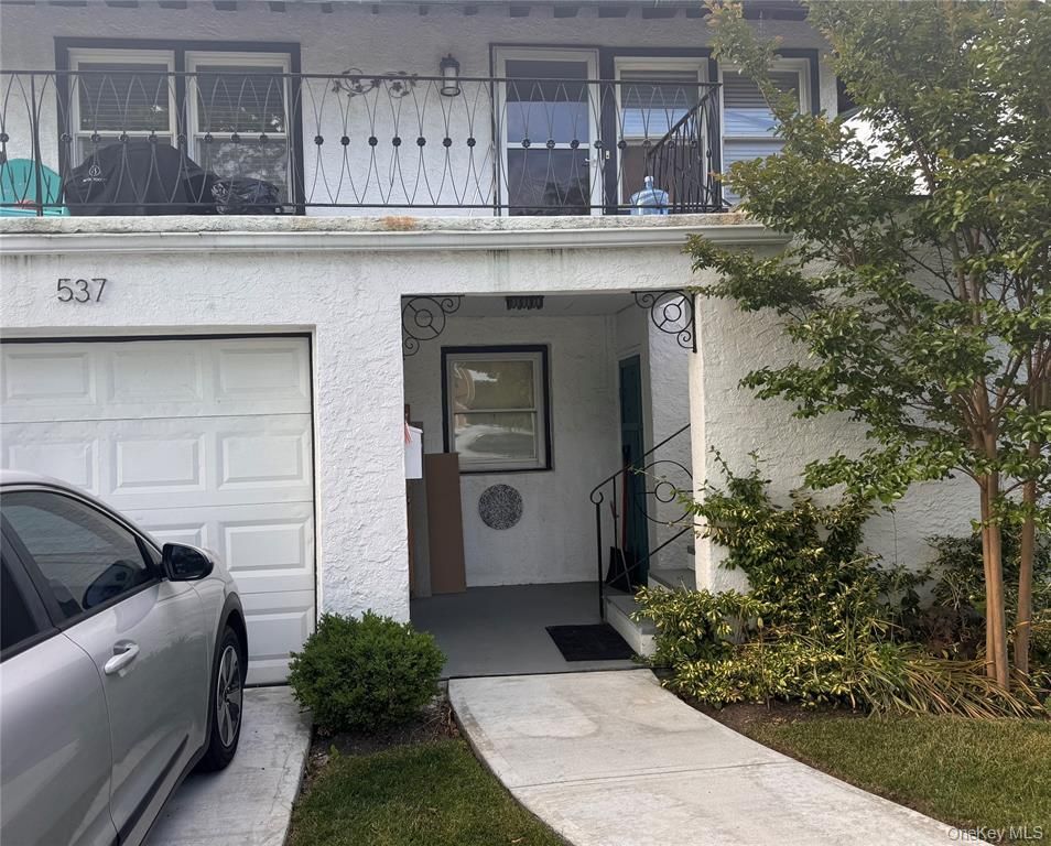 537 E Chester Street, Long Beach, NY 11561