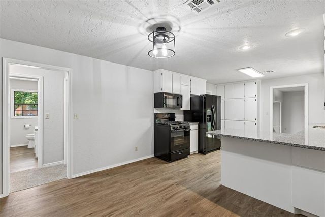 318 S Walnut Street, Apache, OK 73006