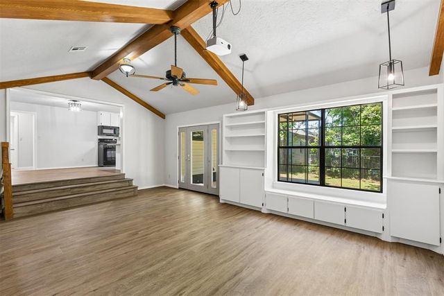 318 S Walnut Street, Apache, OK 73006