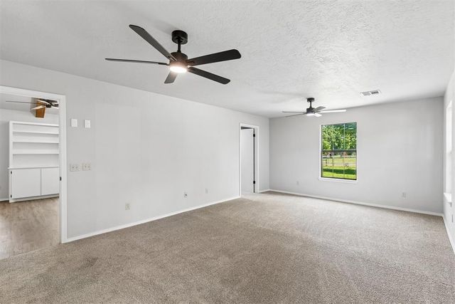 318 S Walnut Street, Apache, OK 73006