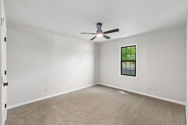 318 S Walnut Street, Apache, OK 73006