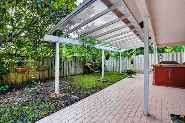 18253 SW 5th Street, Pembroke Pines, FL 33029