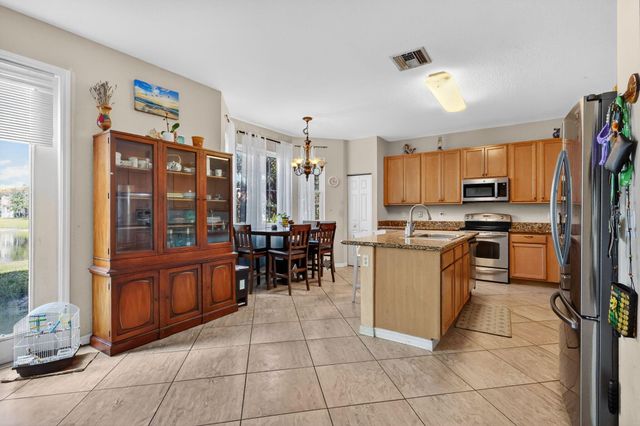 6720 Osage Circle, Greenacres, FL 33413