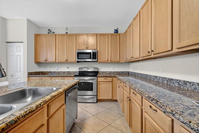 6720 Osage Circle, Greenacres, FL 33413