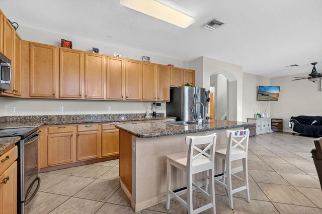 6720 Osage Circle, Greenacres, FL 33413