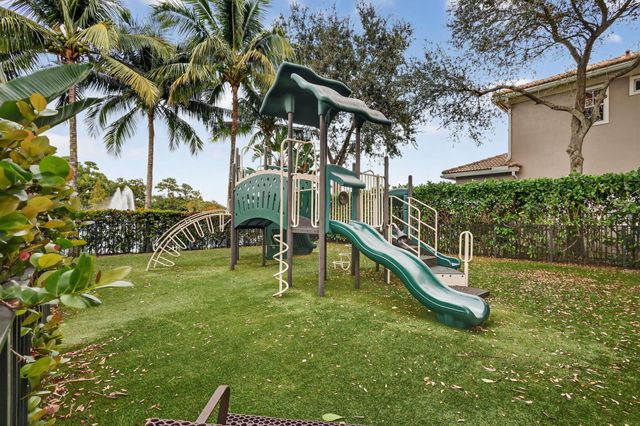 6720 Osage Circle, Greenacres, FL 33413