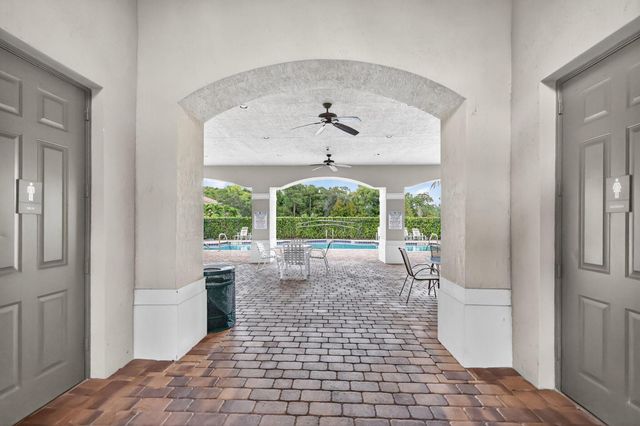 6720 Osage Circle, Greenacres, FL 33413