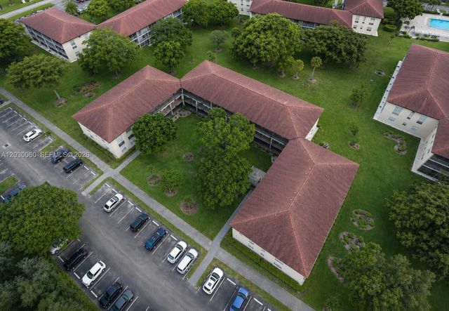 13500 SW 1st Street 114U, Pembroke Pines, FL 33027