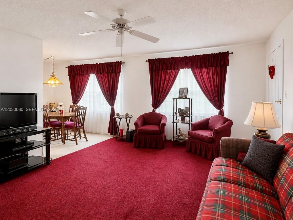 13500 SW 1st Street 114U, Pembroke Pines, FL 33027