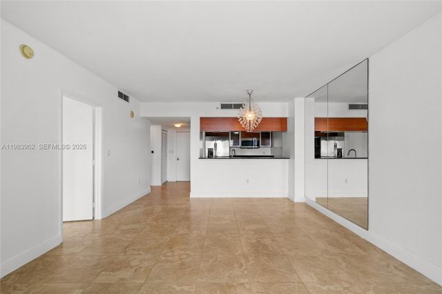 1800 N Bayshore Dr 1208, Miami, FL 33132