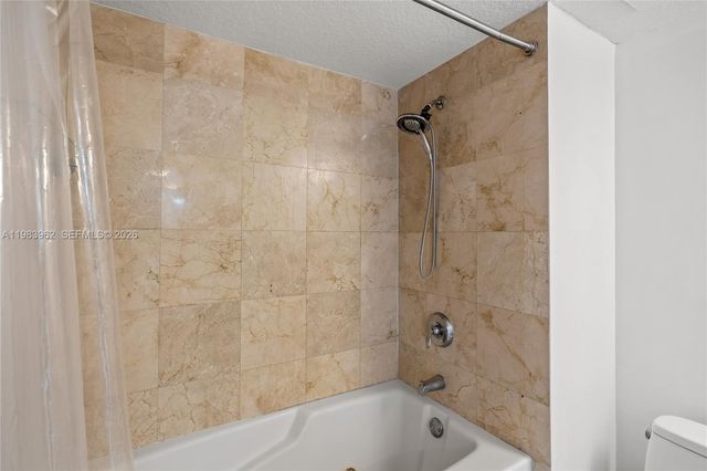 1800 N Bayshore Dr 1208, Miami, FL 33132