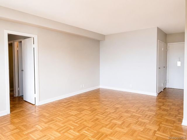 4 Fordham Hill Oval 14G, Bronx, NY 10468
