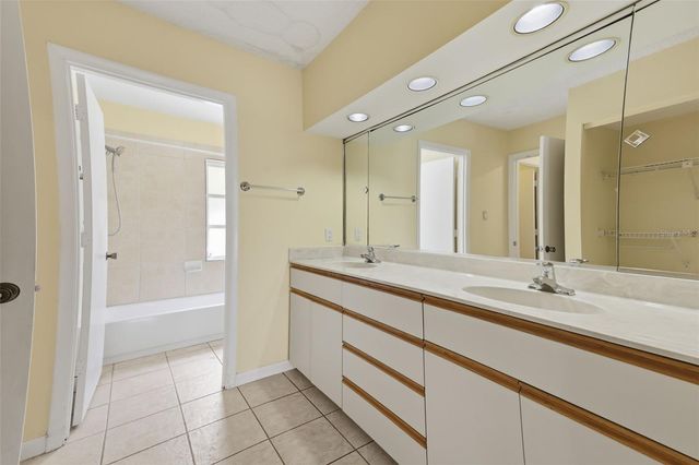 3813 FISHING TRAIL 62, Sarasota, FL 34235