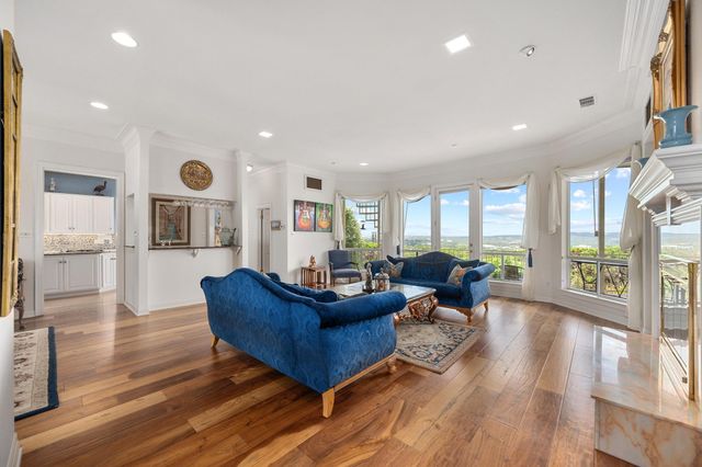 5806 Westslope CV, Austin, TX 78731