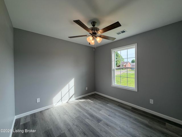119 Quiet Springs Dr, Bardstown, KY 40004