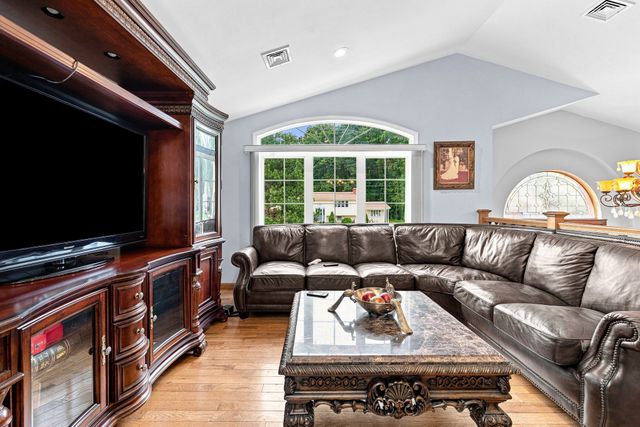 1298 Rebecca Rd, Dighton, MA 02764
