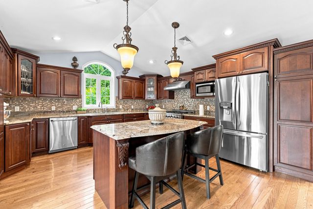1298 Rebecca Rd, Dighton, MA 02764