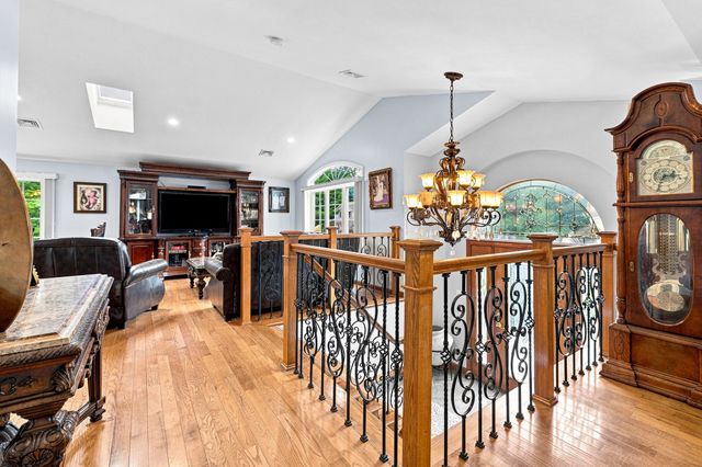 1298 Rebecca Rd, Dighton, MA 02764