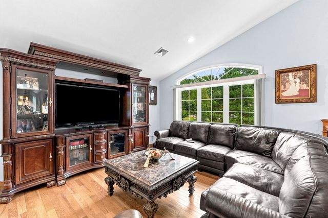 1298 Rebecca Rd, Dighton, MA 02764