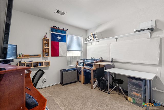 302 N Richland Drive, Lockhart, TX 78644