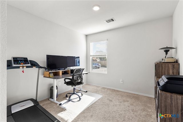 302 N Richland Drive, Lockhart, TX 78644