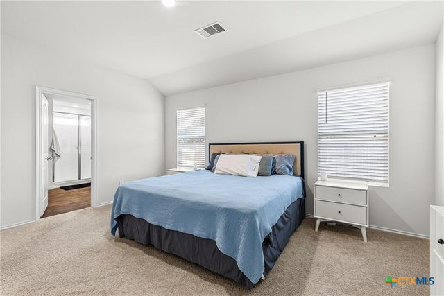 302 N Richland Drive, Lockhart, TX 78644