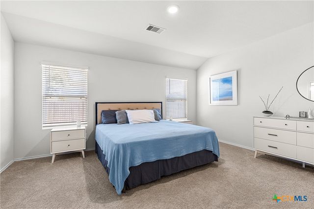 302 N Richland Drive, Lockhart, TX 78644