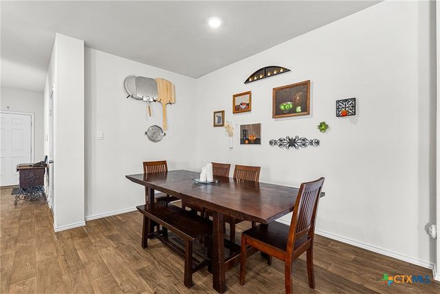 302 N Richland Drive, Lockhart, TX 78644