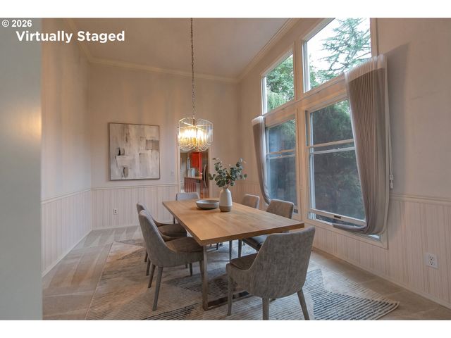 5698 CHARLES Cir, Lake Oswego, OR 97035