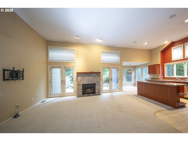5698 CHARLES Cir, Lake Oswego, OR 97035