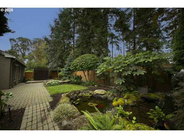 5698 CHARLES Cir, Lake Oswego, OR 97035