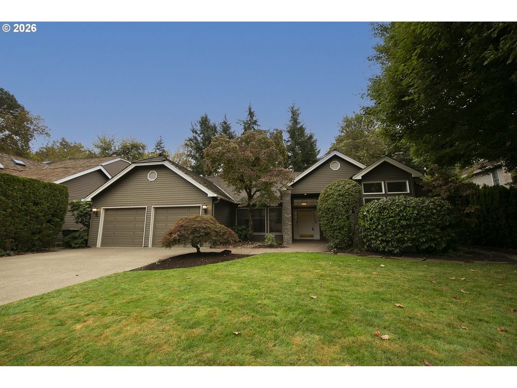 5698 CHARLES Cir, Lake Oswego, OR 97035