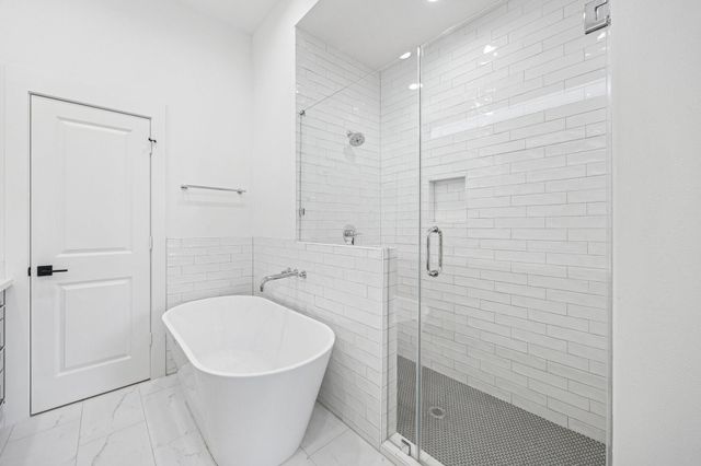 2826 Versailles Oak Lane, Houston, TX 77092