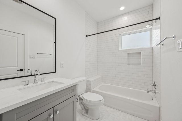 2826 Versailles Oak Lane, Houston, TX 77092