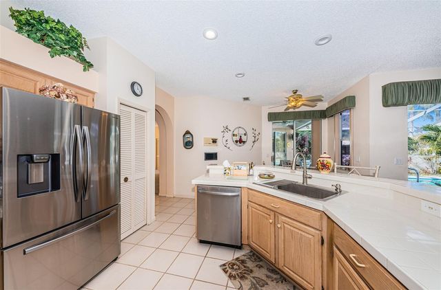 2700 JARVIS CIRCLE, Palm Harbor, FL 34683