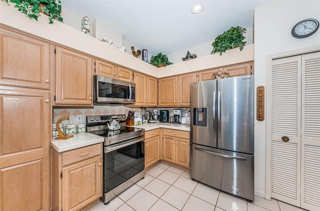 2700 JARVIS CIRCLE, Palm Harbor, FL 34683