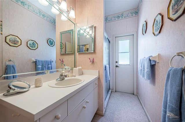 2700 JARVIS CIRCLE, Palm Harbor, FL 34683