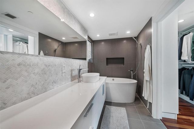 245 Michigan Ave LP-4, Miami Beach, FL 33139