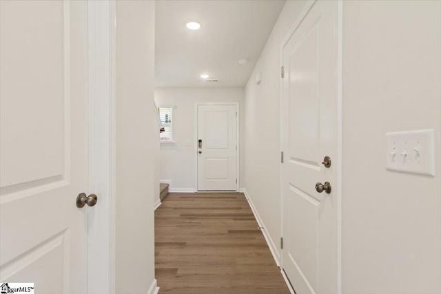 116 Mclauren Place, Fountain Inn, SC 29644