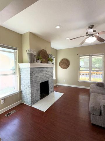 707 S Park Avenue, Independence, MO 64052